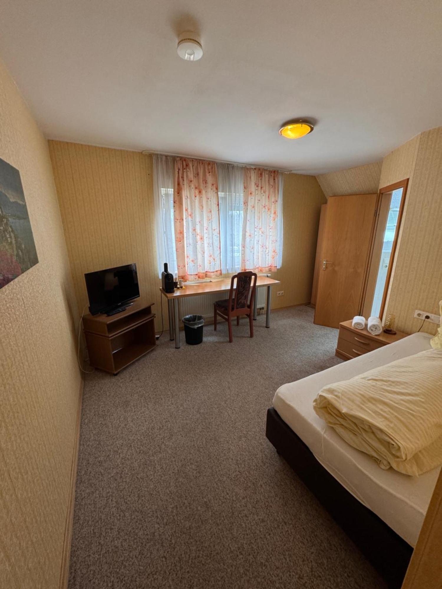 Gasthof Hirschkeller Göppingen Zewnętrze zdjęcie